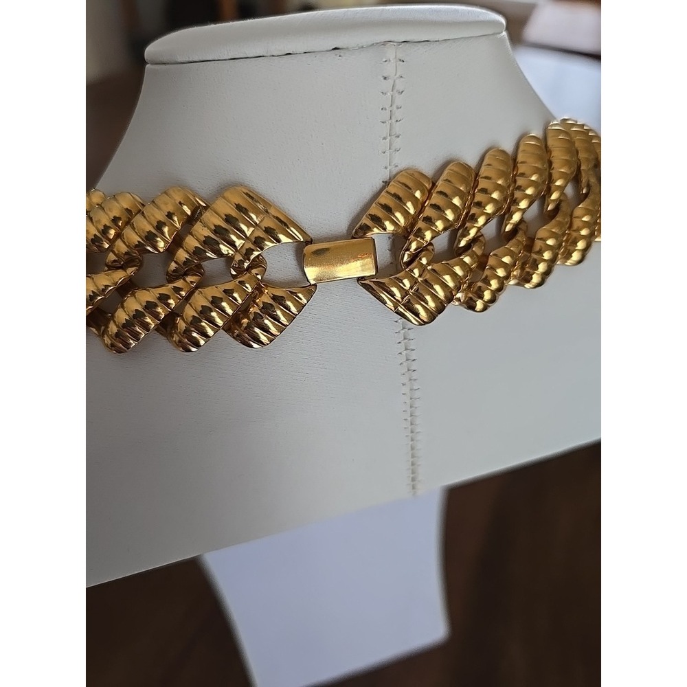 VTG Napier Gold Tone Statement Bib Necklace Ribbed 18" Link Bold/Beautiful EUC - Picture 5 of 10